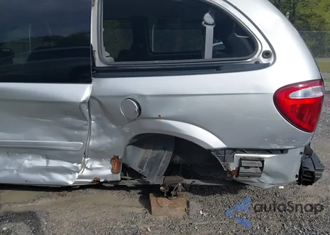 2005 Dodge Grand Caravan Sxt z USA, uszkodzony, nr VIN 2D4GP44L75R187999